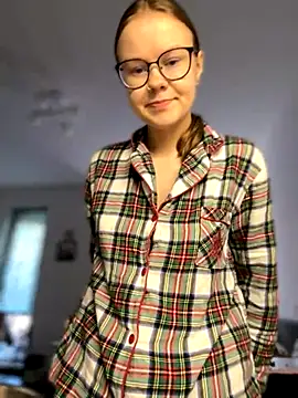 Snapshot of _CherryBloom_ chatting on September 2025 08:19:01 AM  CherryBloom  online show from September 2025 08:19:01 AM