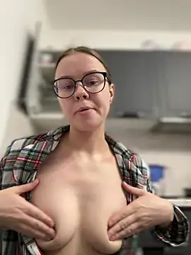  CherryBloom  online show from January 2026 06:19:01 AM