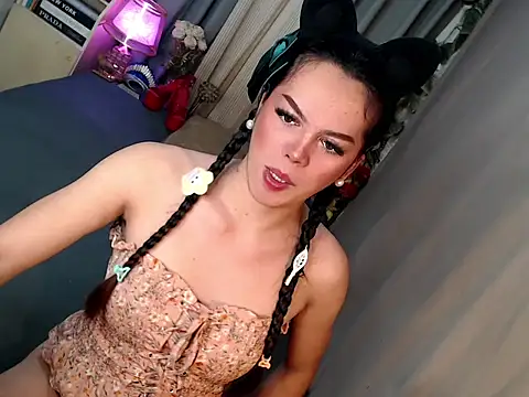 Snapshot of Xbellatrix24 chatting on November 2025 05:23:01 PM Xbellatrix24 online show from November 2025 05:23:01 PM