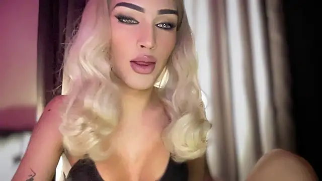 Alicegreenexx online show from June 2026 07:42:01 PM