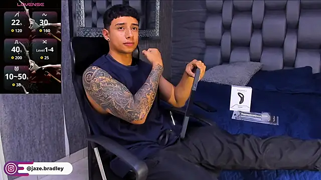 jaze bradley online show from September 2025 11:54:01 AM