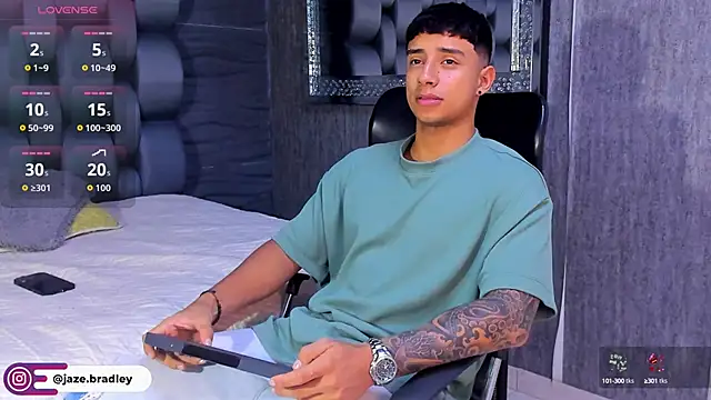 jaze bradley online show from September 2025 11:37:02 AM