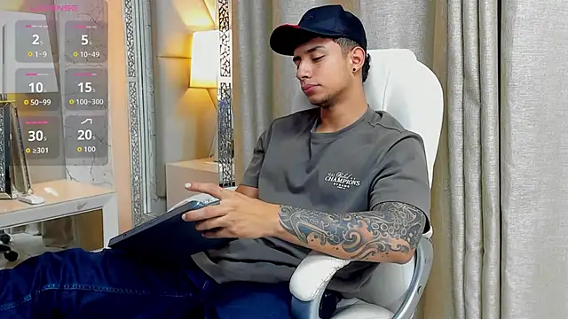 jaze bradley online show from October 2025 11:42:01 AM