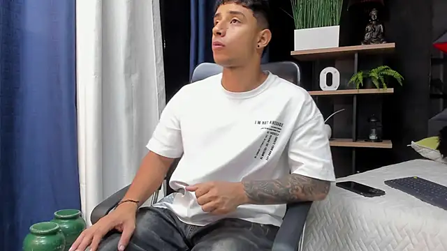 jaze bradley online show from December 2025 11:26:02 AM