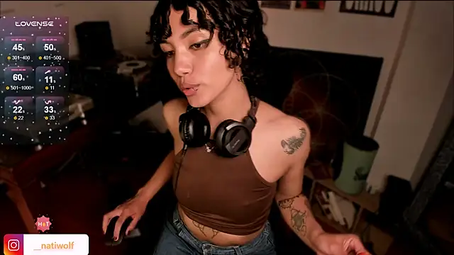 Snapshot of Nati____ chatting on April 2026 02:14:01 AM Nati online show from April 2026 02:14:01 AM
