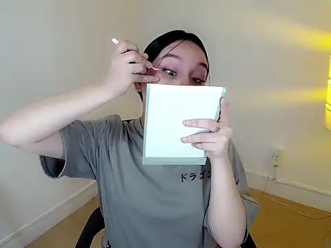 holly tabby online show from January 2026 09:16:01 PM