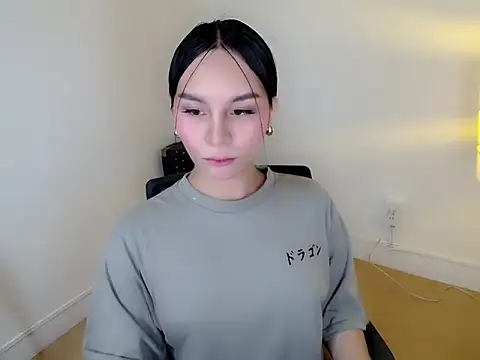 Snapshot of holly_tabby chatting on February 2026 04:50:02 AM holly tabby online show from February 2026 04:50:02 AM