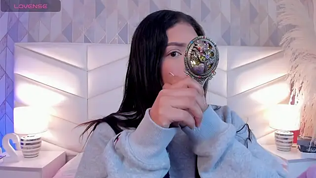 victoria   jonnes online show from November 2025 12:27:01 PM