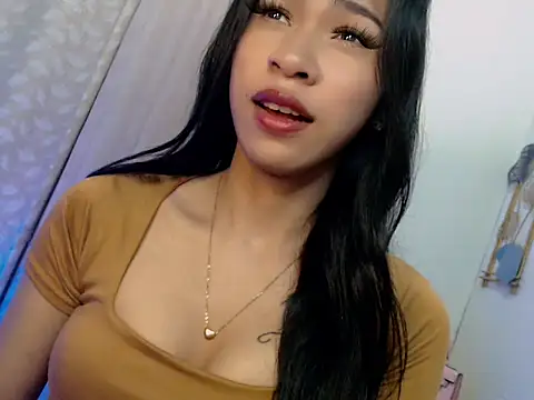 Snapshot of Annaloula chatting on March 2026 05:52:01 PM Annaloula online show from March 2026 05:52:01 PM