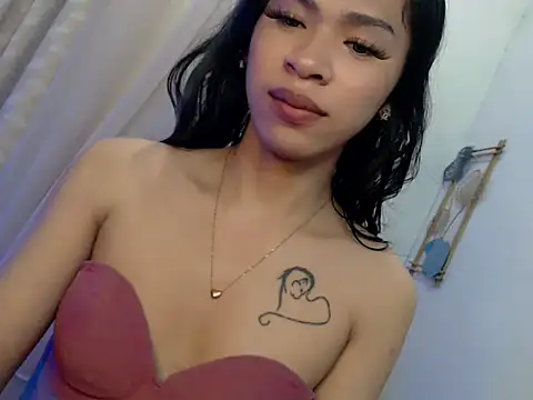 Snapshot of Annaloula chatting on March 2026 06:18:02 PM Annaloula online show from March 2026 06:18:02 PM