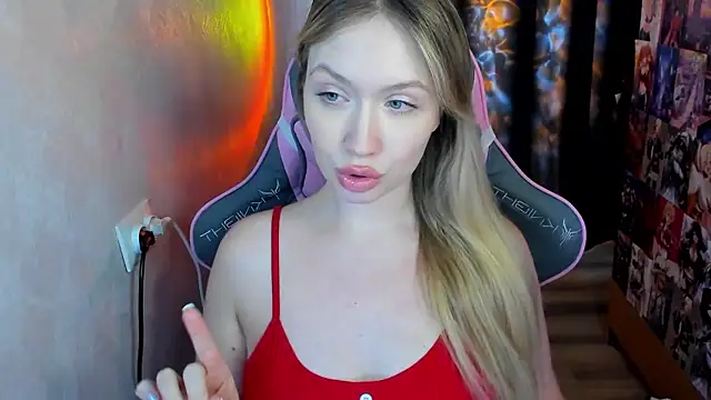 Snapshot of NicoleRiccii chatting on January 2026 10:15:01 PM NicoleRiccii online show from January 2026 10:15:01 PM