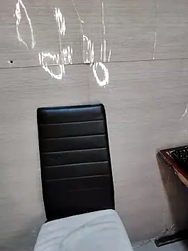 lunna 07 online show from September 2025 04:01:02 PM