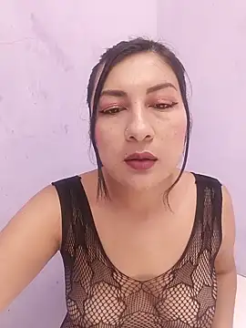 Snapshot of lunna_07 chatting on July 2026 05:15:02 PM lunna 07 online show from July 2026 05:15:02 PM