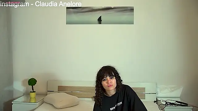 Snapshot of QueeAnne chatting on November 2025 04:40:02 PM QueeAnne online show from November 2025 04:40:02 PM