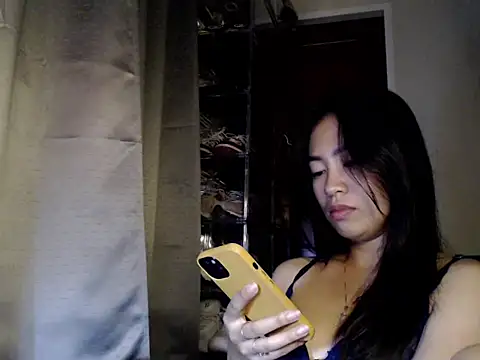 candycrushyyy online show from November 2025 07:45:02 PM