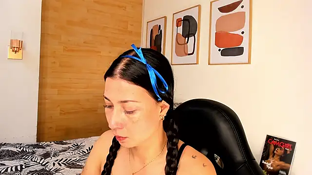 Alexia milf  online show from October 2025 10:36:01 AM