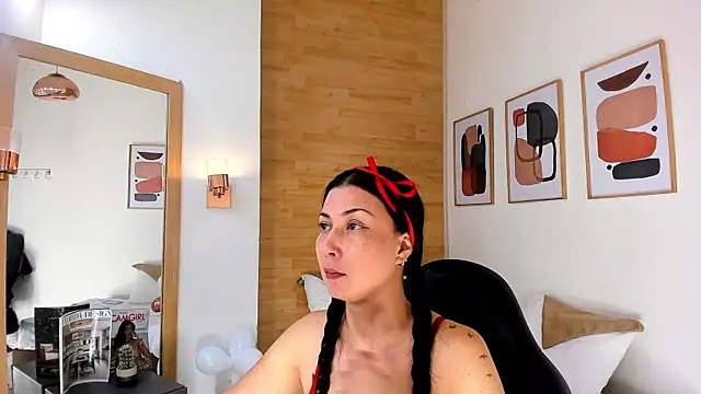 Alexia milf  online show from October 2025 11:33:02 AM