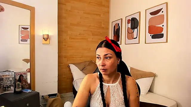 Alexia milf  online show from October 2025 11:44:02 AM