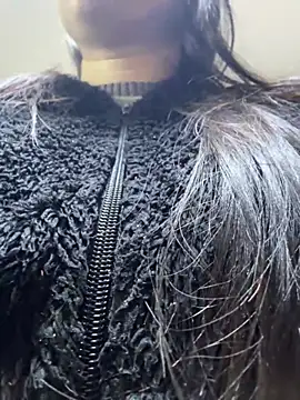 AndieJones  online show from November 2025 12:05:02 PM