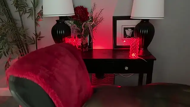 Snapshot of ItsNikki chatting on March 2026 03:17:02 PM ItsNikki online show from March 2026 03:17:02 PM