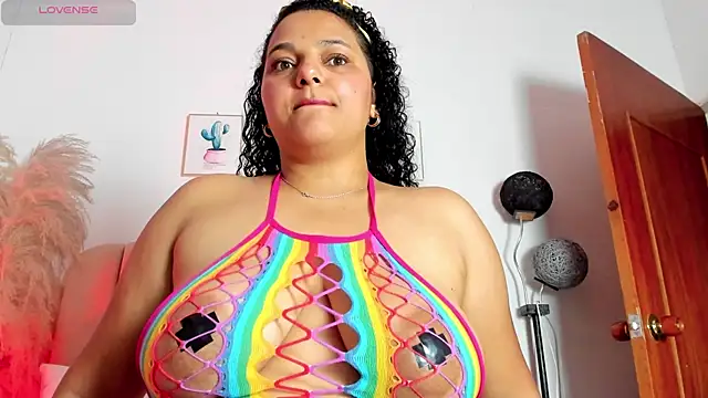 Snapshot of _aithanaa_ chatting on September 2025 06:20:01 PM aithanaa online show from September 2025 06:20:01 PM