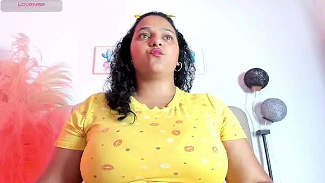 Snapshot of _aithanaa_ chatting on November 2025 07:24:01 PM aithanaa online show from November 2025 07:24:01 PM