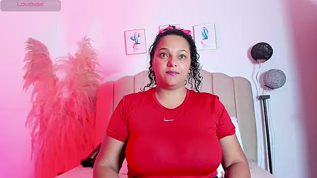 Snapshot of _aithanaa_ chatting on November 2025 07:15:01 PM aithanaa online show from November 2025 07:15:01 PM