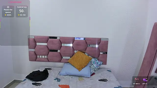 MiiaSmith   online show from November 2025 09:03:02 PM