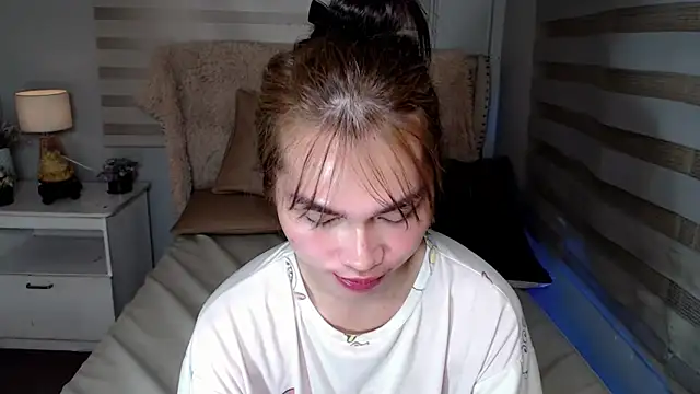 Snapshot of lovelychanel69xx chatting on October 2025 10:43:02 PM lovelychanel69xx online show from October 2025 10:43:02 PM