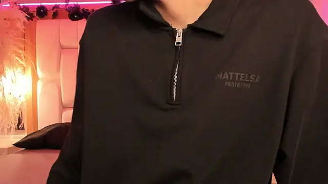 Daphne And Roger online show from February 2026 10:53:02 AM