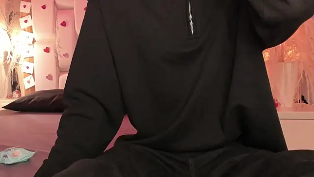 Daphne And Roger online show from February 2026 11:07:02 AM