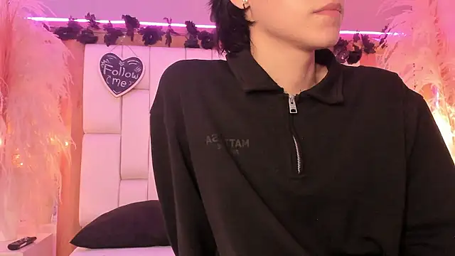 Daphne And Roger online show from March 2026 10:59:02 AM