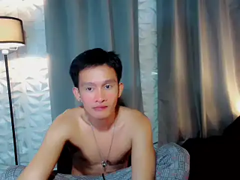 Snapshot of prince_elaijah chatting on April 2026 05:08:02 PM prince elaijah online show from April 2026 05:08:02 PM