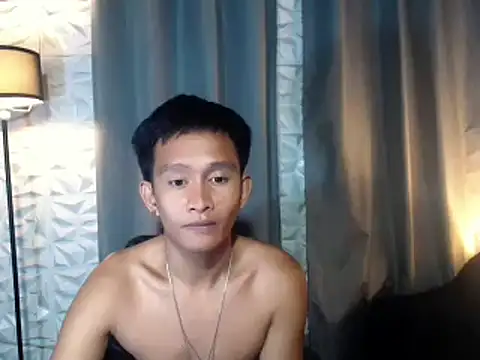 Snapshot of prince_elaijah chatting on April 2026 06:04:02 PM prince elaijah online show from April 2026 06:04:02 PM
