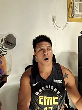 Snapshot of mr_dave chatting on April 2026 04:12:01 PM mr dave online show from April 2026 04:12:01 PM