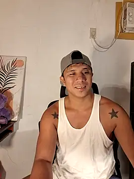 Snapshot of mr_dave chatting on April 2026 12:21:02 PM mr dave online show from April 2026 12:21:02 PM