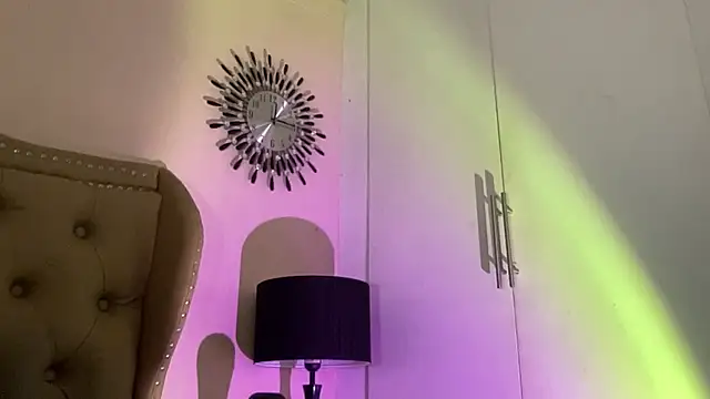 solana imani online show from November 2025 09:58:01 PM