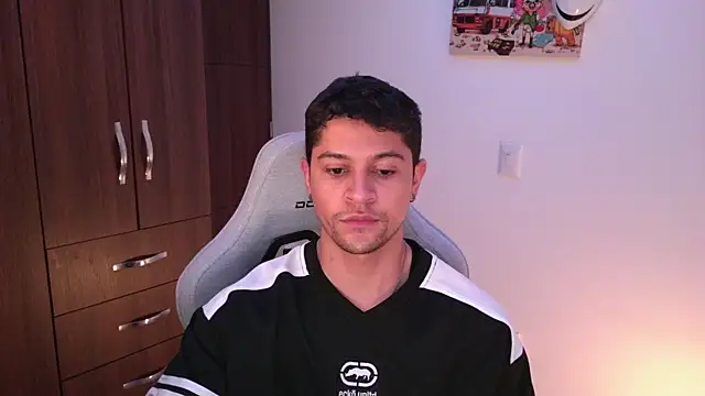 domsantiago  online show from November 2025 11:58:02 PM