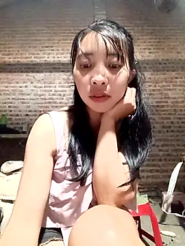 Snapshot of emaame68 chatting on November 2025 01:00:02 PM emaame68 online show from November 2025 01:00:02 PM