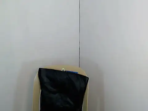 Snapshot of avimiller chatting on June 2026 06:30:02 PM avimiller online show from June 2026 06:30:02 PM
