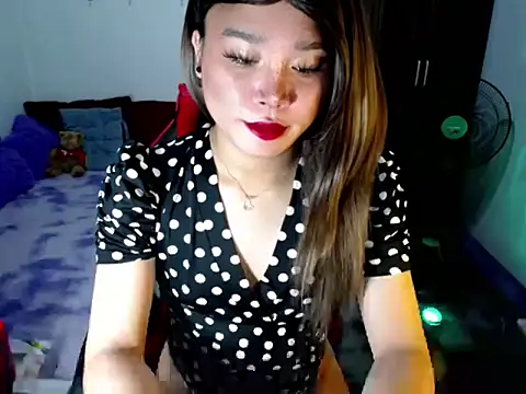 Urassiansweetcummer online show from March 2026 08:15:02 PM