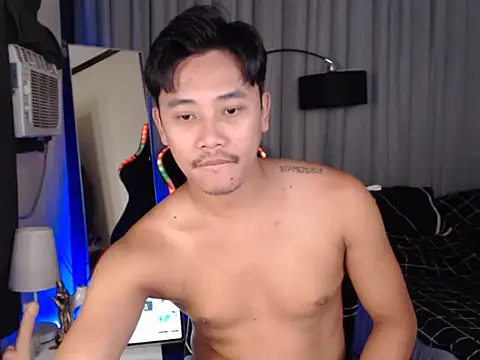 Snapshot of alexsuckable01 chatting on April 2026 07:05:02 PM alexsuckable01 online show from April 2026 07:05:02 PM