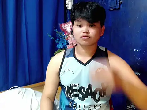 Snapshot of Reynelcock chatting on January 2026 04:09:01 PM Reynelcock online show from January 2026 04:09:01 PM