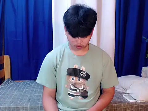 Snapshot of Reynelcock chatting on February 2026 06:12:02 PM Reynelcock online show from February 2026 06:12:02 PM