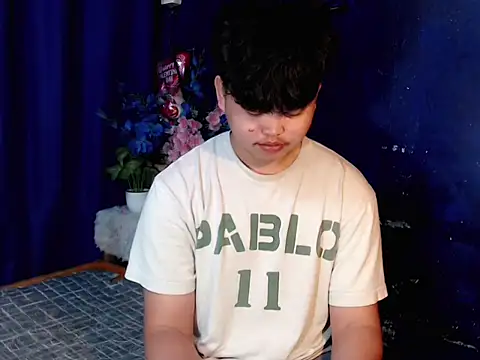 Snapshot of Reynelcock chatting on February 2026 03:38:01 PM Reynelcock online show from February 2026 03:38:01 PM