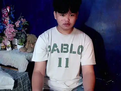 Snapshot of Reynelcock chatting on February 2026 05:39:02 PM Reynelcock online show from February 2026 05:39:02 PM