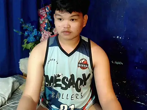 Snapshot of Reynelcock chatting on February 2026 05:00:02 PM Reynelcock online show from February 2026 05:00:02 PM