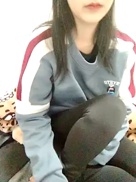 Kembong01 online show from December 2025 05:52:01 PM