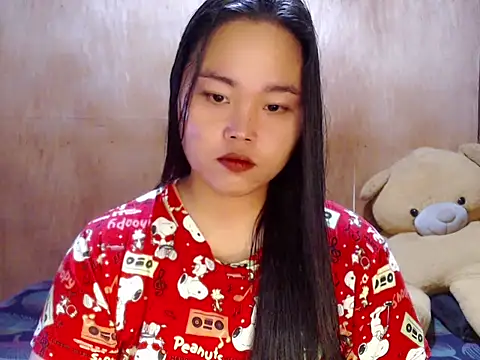 Snapshot of _Lylia chatting on May 2026 10:14:02 PM Lylia online show from May 2026 10:14:02 PM