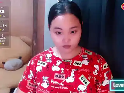 Snapshot of _Lylia chatting on June 2026 05:23:02 AM Lylia online show from June 2026 05:23:02 AM